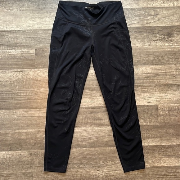 Ideology black floral detailed yoga legging size small - Picture 4 of 12